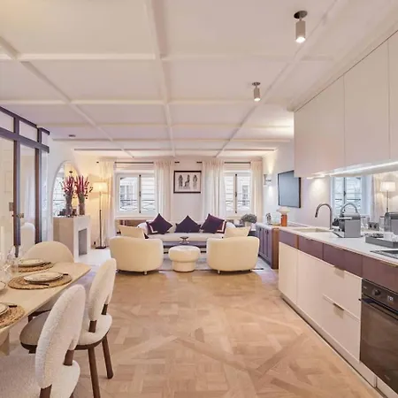 Διαμέρισμα Parisian Dream Apartment *