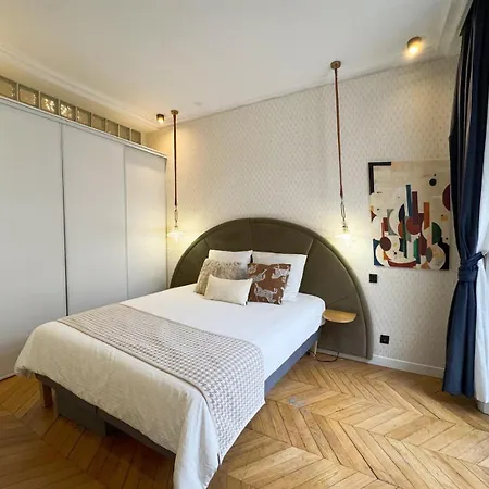 Διαμέρισμα Parisian Dream Apartment *