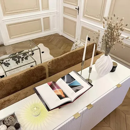 Parisian Dream Apartment Διαμέρισμα *